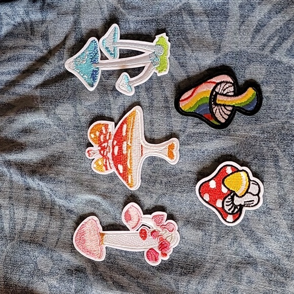 Other - 5 piece mushroom patch bundle